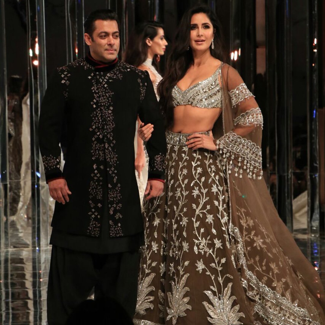 KING WITH HIS QUEEN.👑😍❤

#SalmanKhan #KatrinaKaif #zween #ManishMalhotraLabel