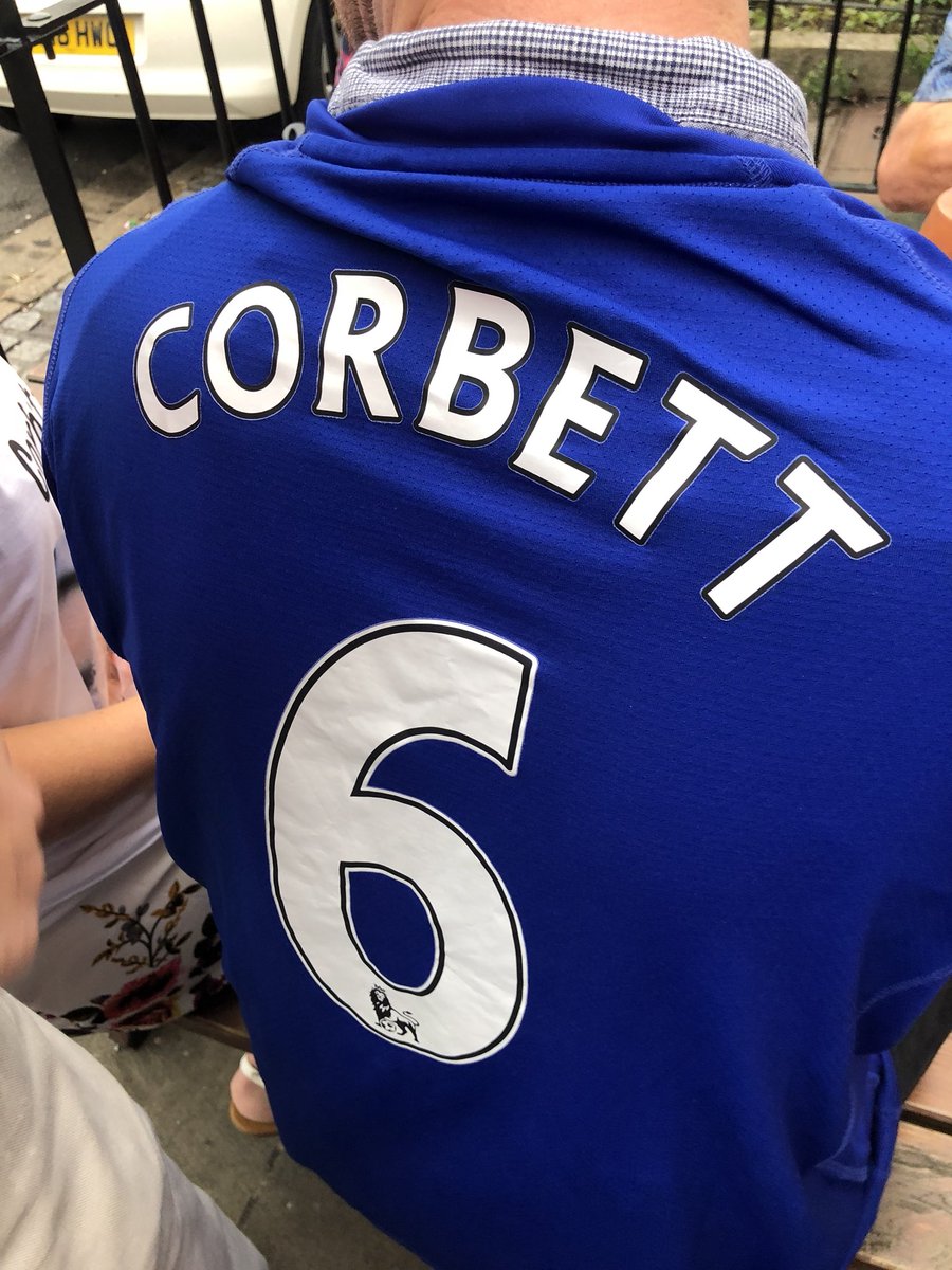 james_corbett's tweet photo. My sister is marrying ‘out of the faith’ (a Red) on Saturday. I thought it was only right that he was welcomed into the Everton family so I got him a pre-wedding gift. 

Can everyone else please give this a RT so we can get this trending 

#OneOfOurOwn 

#welcomeAndy

#Everton https://t.co/AGjakGn310