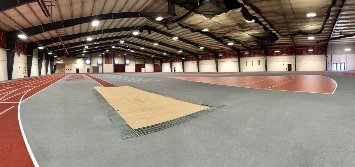 OU_Track's tweet photo. 👀 Mosier Indoor Facility with the 🔥 fresh look after this summer’s resurfacing #Sooners https://t.co/i8Bg8qAUdc