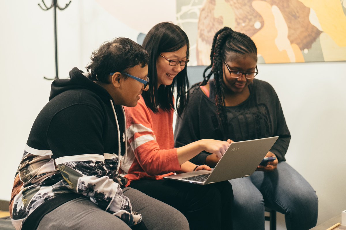 teenartspass's tweet image. Applications to join the 2018-19 TAP Teen Council are due THIS FRIDAY! Know someone age 13-19 who is interested in the performing arts and wants to grow as a leader? Encourage them to apply by 5pm on August 3: bit.ly/2LSBh0I  
#tapintothearts #teenartspasschi