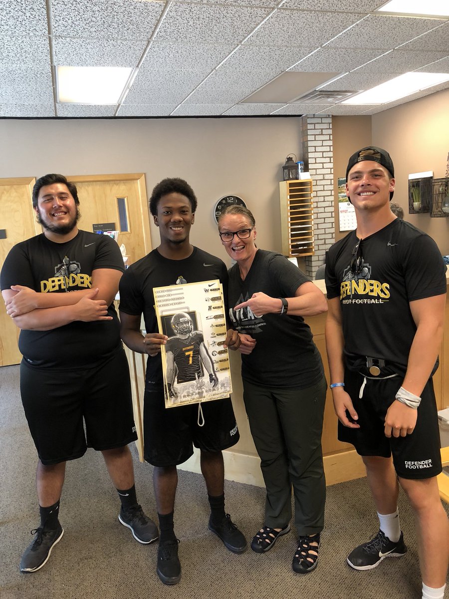 StrangersDORDT's tweet photo. Love the support from Sioux Center bossiness ‼️ https://t.co/DhG6M7fErU