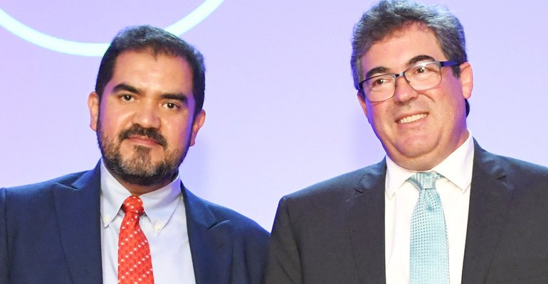 WardsAuto's tweet photo. Tone Down Trade Rhetoric, Tough Tactics, Mexico Says https://t.co/1wdpeiSFVi  #CARMBS #carmbs2018 #NAFTA #NAFTAWorks https://t.co/oGtCF8S5Cf