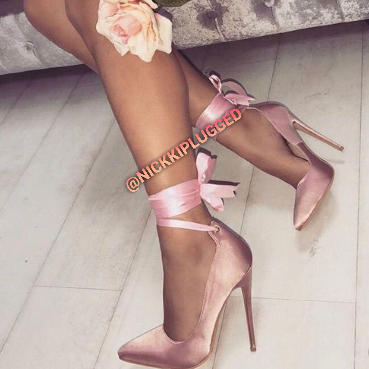 nickkiplugged's tweet photo. heels 👠 •
•
• 
for more follow ( me ) @nickkiplugged •
•
•

#heels #strappyheels #stilettoheels #highheels #heelsaddict https://t.co/kkS79xV9TJ