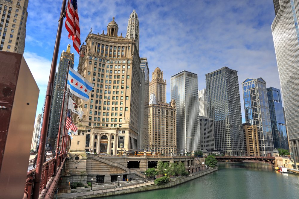 GLChicago's tweet photo. Not going to Lollapalooza this weekend? See Chicago's greatest sites with Gray Line Chicago! Visit https://t.co/LBdB7vOXiz to book your next tour today. #GLWW #SightseeingChicago https://t.co/iIXpcn8xRr