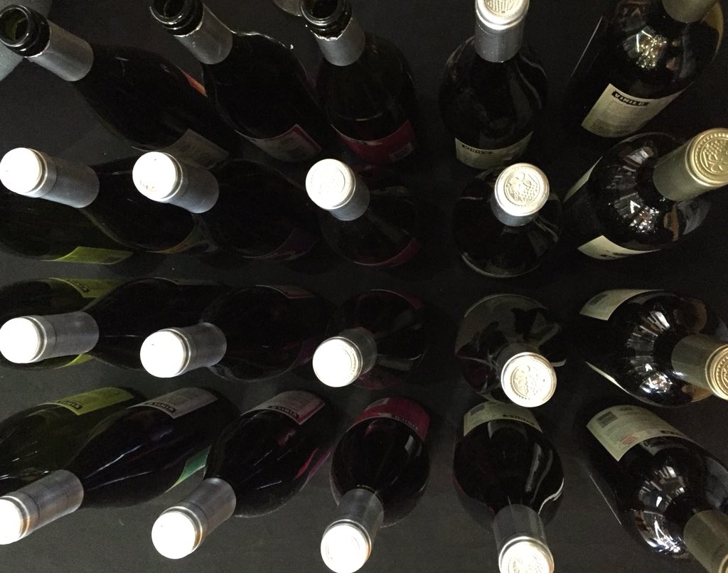 Nuestro colorido portfolio en gatera para una nueva #OzonoMDA en <a href="/LoDeJoaquin/">Lo de Joaquín</a> 
Como siempre, ampécavel organización de <a href="/OzonoDrinks/">Martin Buonsante</a> <a href="/OzonoWines/">Noelia Papa</a> <a href="/CamilaSciaini/">Camila sciaini</a> 

#QueSeaRock! 🍷🤙🏻