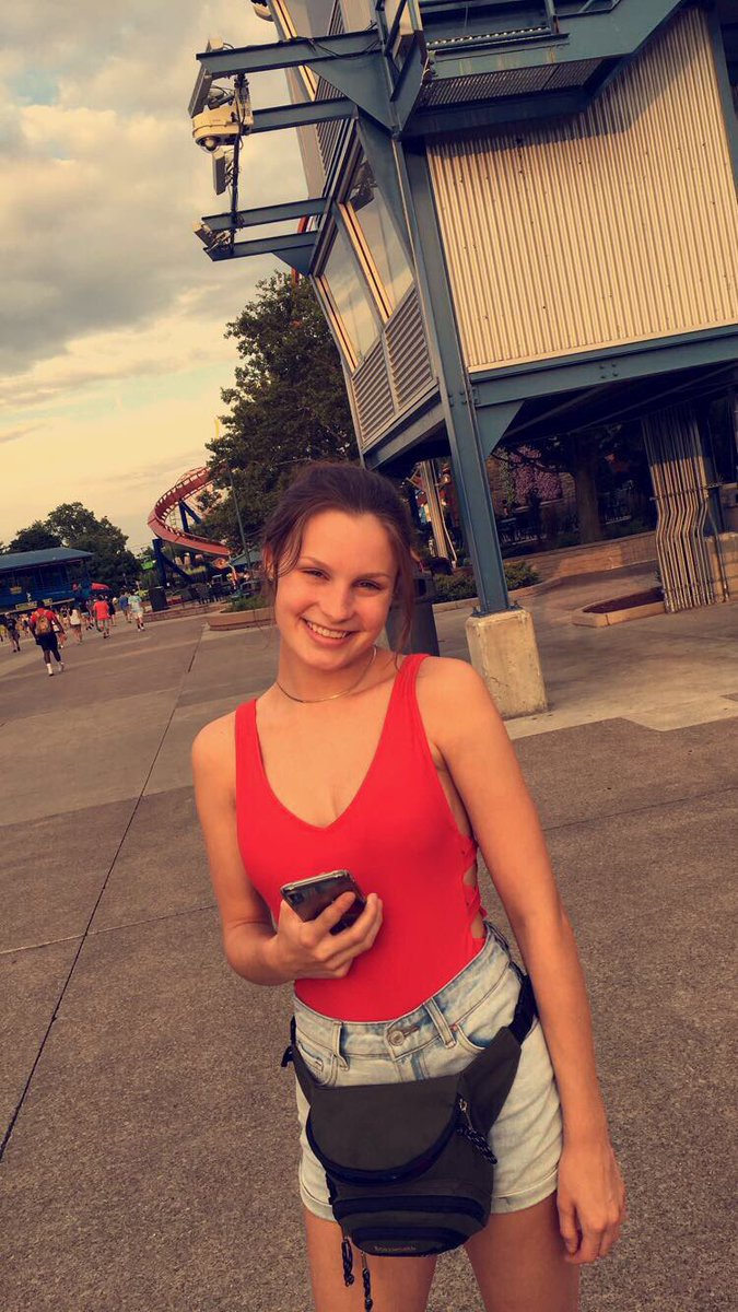 MaximusFONZ's tweet photo. Happy national girlfriend day to the best one i could ever ask for https://t.co/r2YI8q2EWq