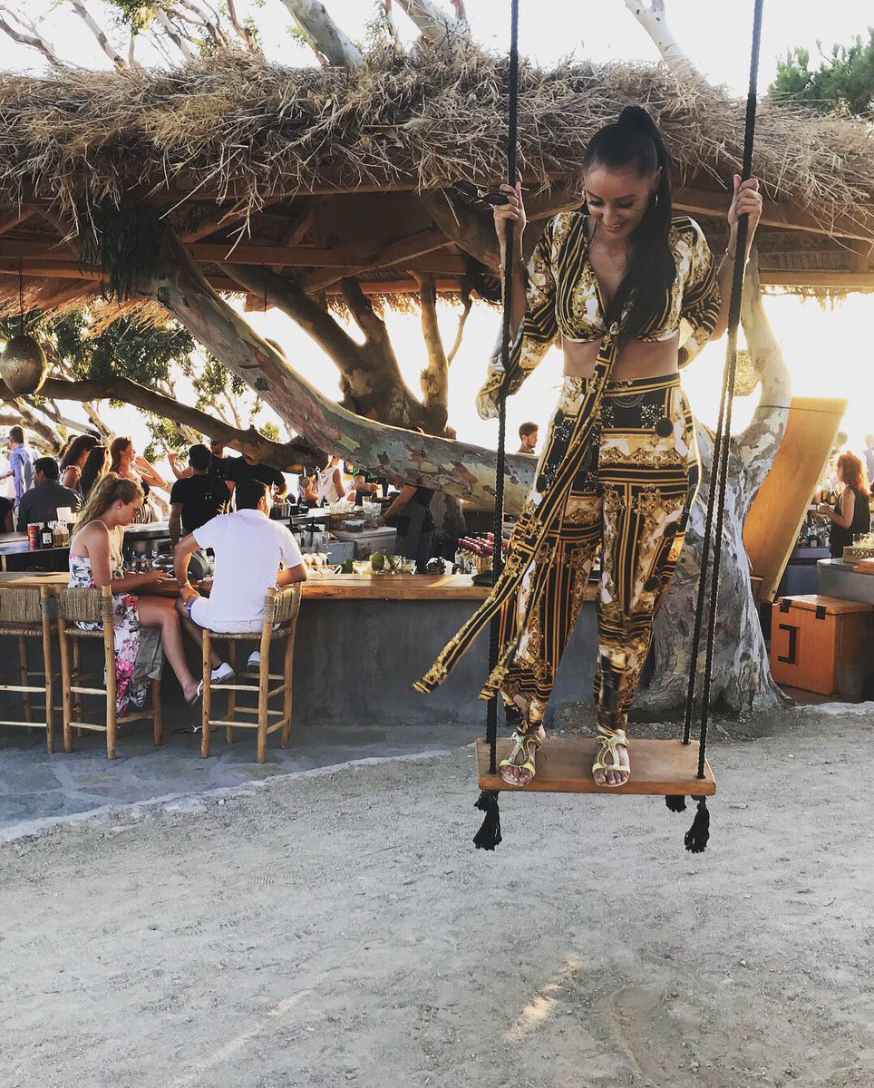 nrnrochelle's tweet photo. #180bar #mykonos #swing 😍 https://t.co/LSAJ9k3BW4