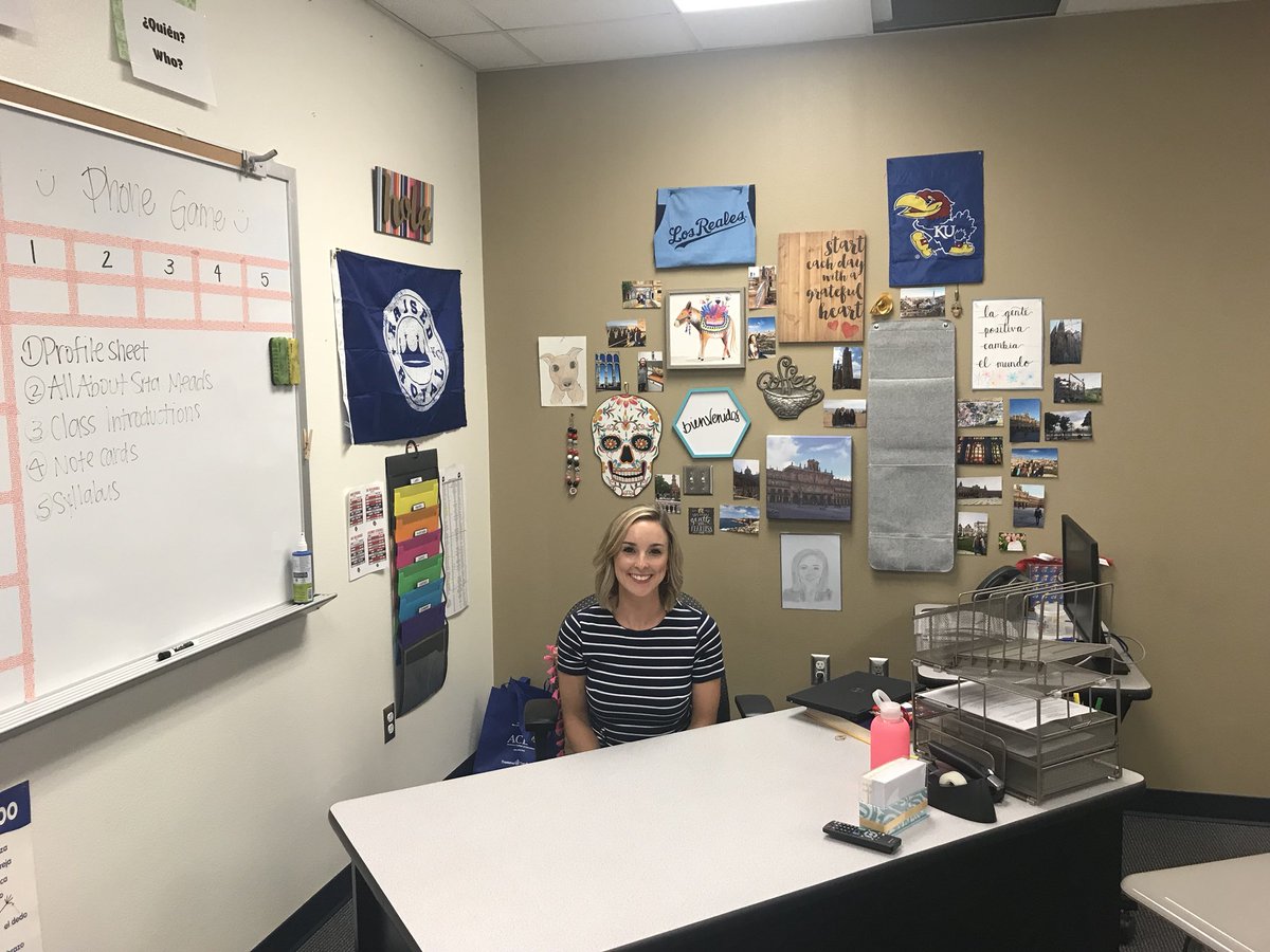 CombsHighSchool's tweet photo. New Spanish teacher Allison Meads had a great first day!!! Love the objectives listed on your board!!!@CombsHighSchool @JOCombsUSD #forward #KUJayhawk https://t.co/kBC2N9t73K