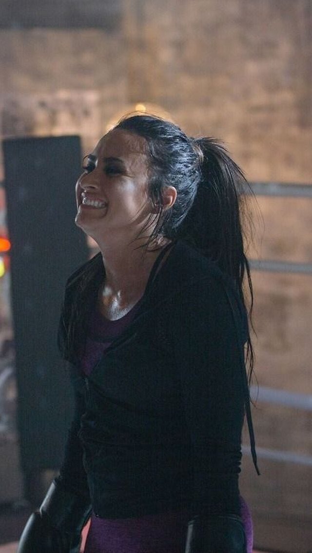 beclouisexxx's tweet photo. Just look at this smile we have all been blessed with, we’re so lucky 😍💗

#prayfordemi https://t.co/V7TLGmCoOG