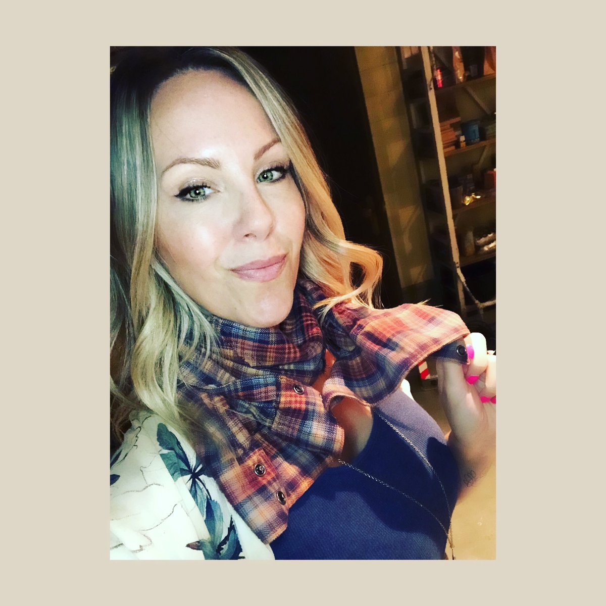 The new ⁦<a href="/cw_spn/">Supernatural</a>⁩ fashion. ⁦<a href="/jarpad/">Jared Padalecki</a>⁩ sleeves from his Coustume.....What should we name it??? “Slarf” or “sceeve”..or any other thoughts??