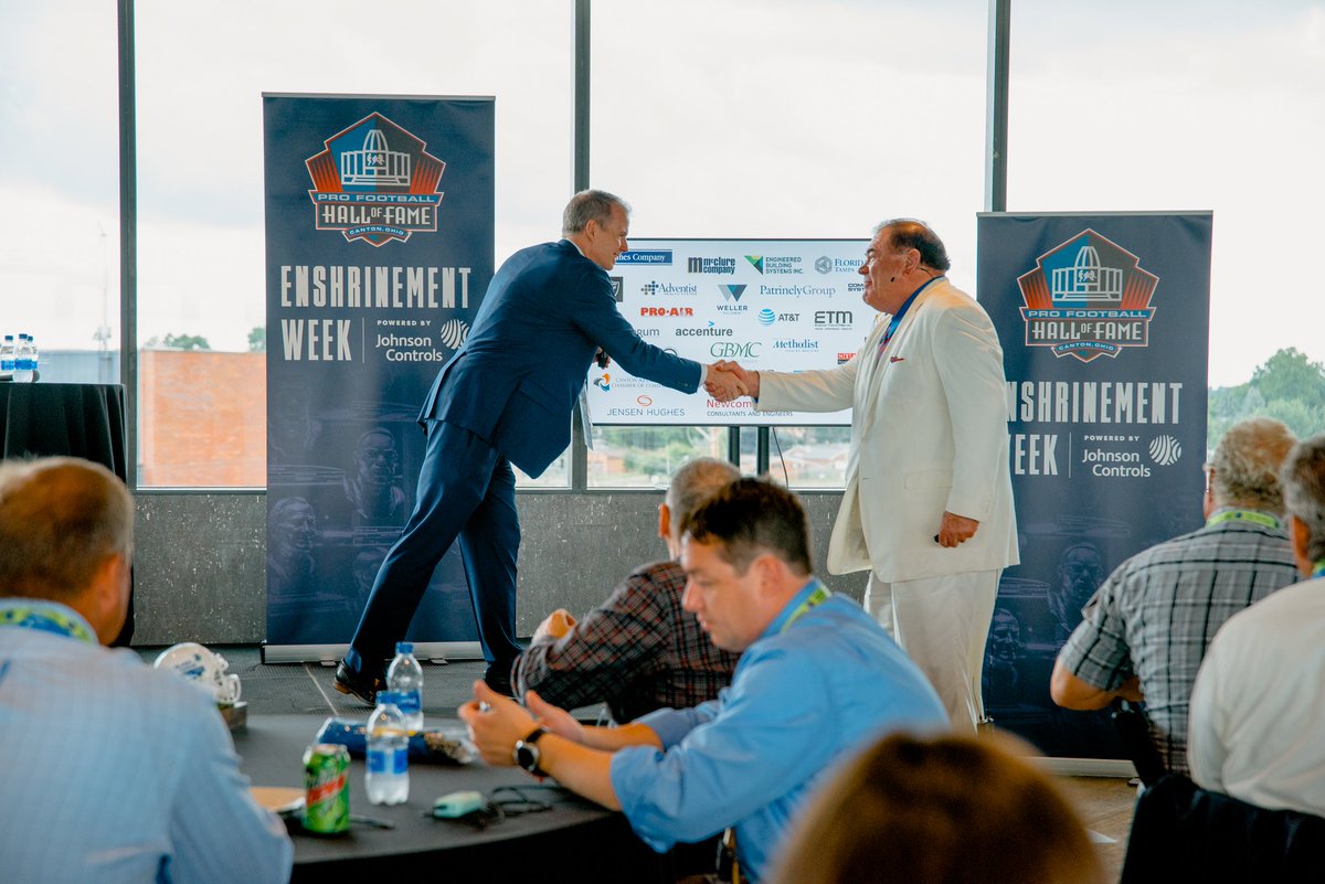ProFootballHOF's tweet image. .@PFHOFPrez and @johnsoncontrols CEO George Oliver met with Johnson Controls employees and customers this afternoon for an overview on #JCIHOFVillage