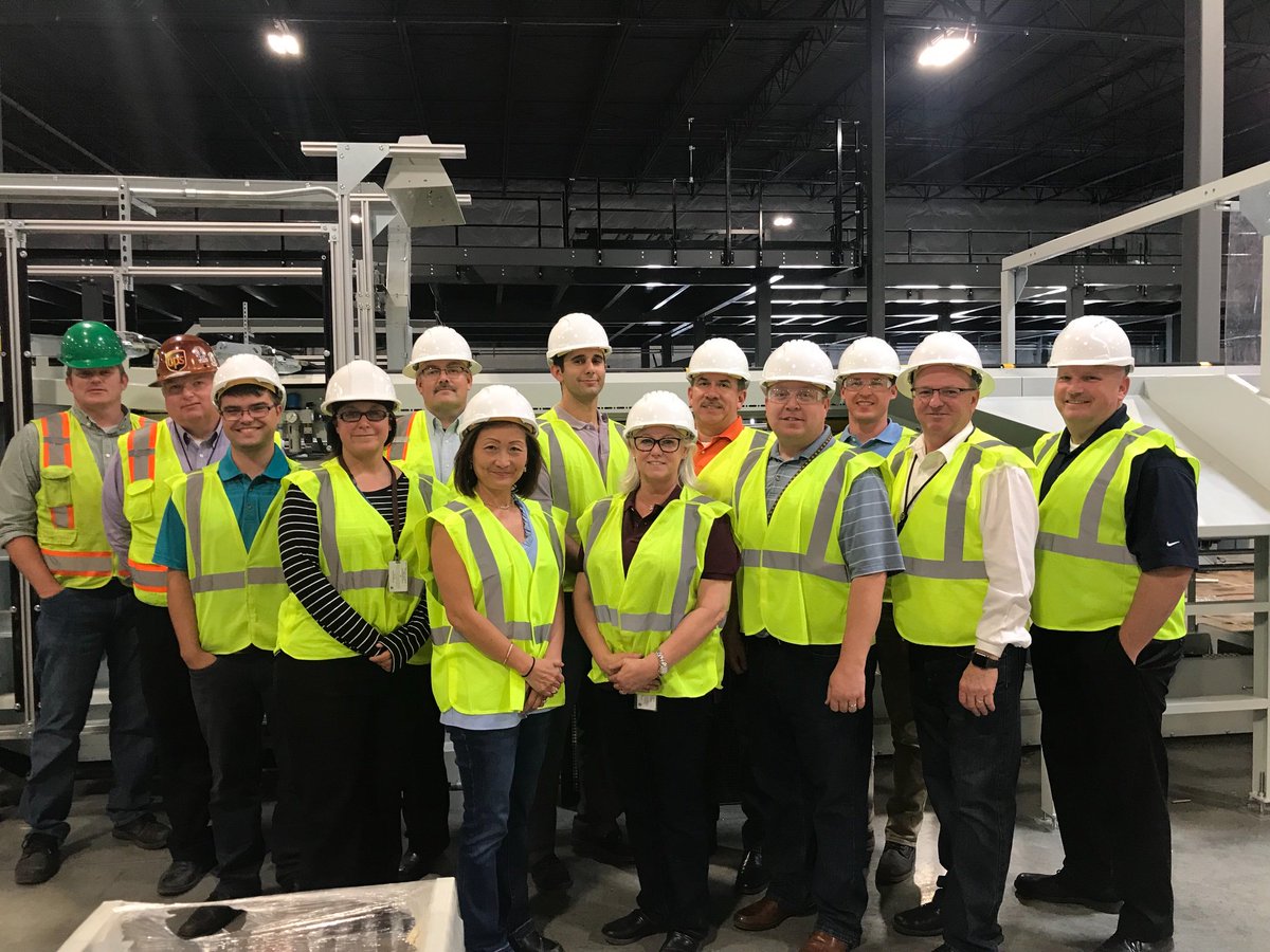 Plant Engineering folks from around the region help support the new Utah Hub Opening. While in construction area’ s PE demonstrates the proper PPE needed to stay safe. #caughtsafely@desertmtupsers,chanelGarner3,kennethcherry26,#wrpesafetymatters,darrenmooredm