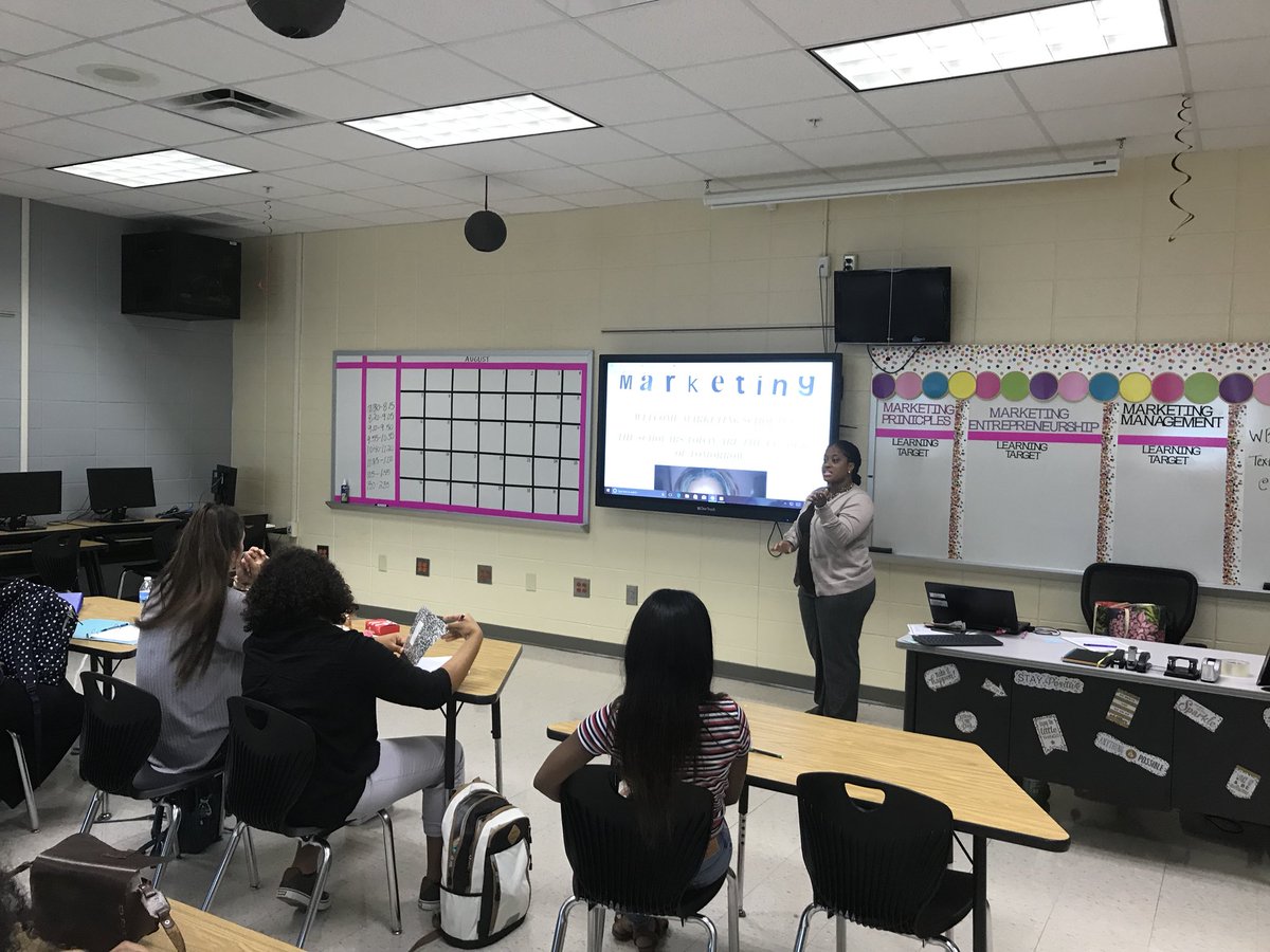 Howard High School tweet media