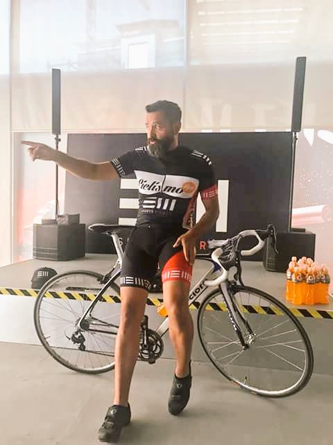 JoeCejaCiclista's tweet photo. A un ciclista no se le pita...
..se le protege!

#JoeCejaConCausa #RutaSW by @SportsWorldMex @ciclismodf @gatorademex
#CiclismoApp #Prevención #CiclismoSeguro #Ciclismo #UltraCiclismo
#Prevention #CyclingSafe #Cycling #UltraCycling https://t.co/tpgLeHN5gH