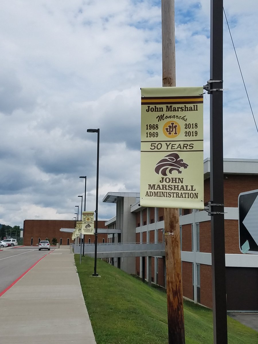 EchoValleyMayor's tweet photo. Drive by John Marshall and check out the 5oth Anniversary Banners
#JM50 https://t.co/gmyjwA6c2m