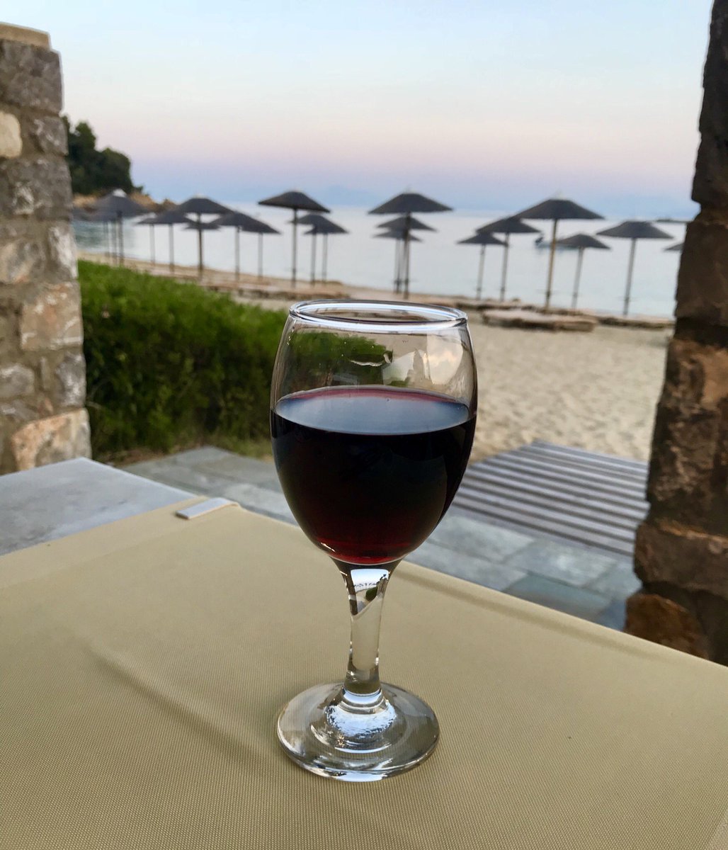 Cazlar123's tweet photo. Just a small one then, never tire on the Mediterranean #greeklife #wanttostay https://t.co/zohQRPT0Eu