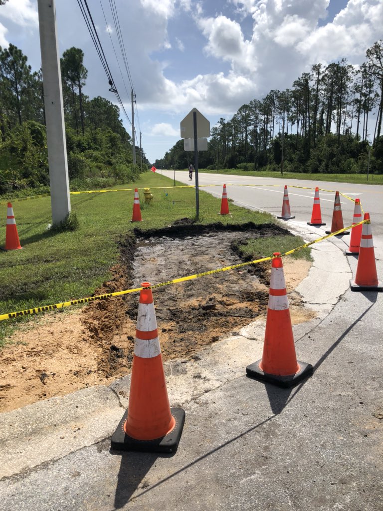 Pathways_Elem's tweet photo. Thanks to @ormondbeach for making a new crosswalk for our students and to Volusia County for supplying a crossing guard for the 18-19 school year! @theschwartz96 @mstjefferson https://t.co/CpYrRiqGhK