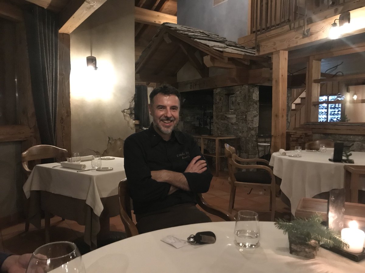 Pamela_TN's tweet photo. A jewel in the crown of Val  d’Isere and this man is the jeweller! L’Atelier de’Edmond ‘s chef is Benoit and he is the best!  3rd Michelin star awaits for sure! https://t.co/gruAfgK7Ku