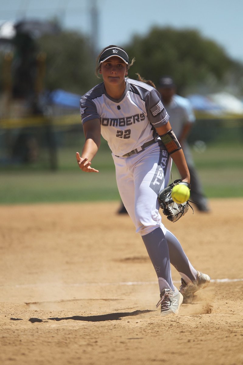 patricktakk's tweet image. On field 2, #Bombers and #SEIntensity are knotted 3-3 in a #WinnersBracket matchup. @Socalsidelines #PGFNationals @PGFnetwork