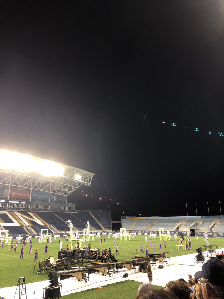 UMColorGuard's tweet photo. Hi friends😍 #dci18 #bluecoats @DCI @Bluecoats https://t.co/SFabX89LLI