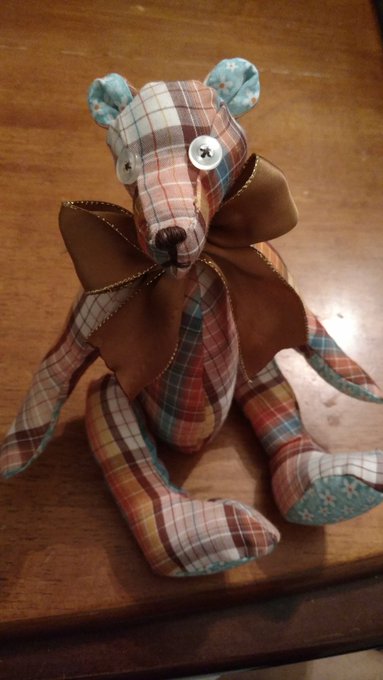 I realized today I never posted pictures of the bear I made  "Mr. Berry white" 😆🐻 https://t.co/FR0d7