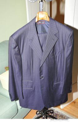 Djj88CiUUAEii_i?format=jpg&name=small