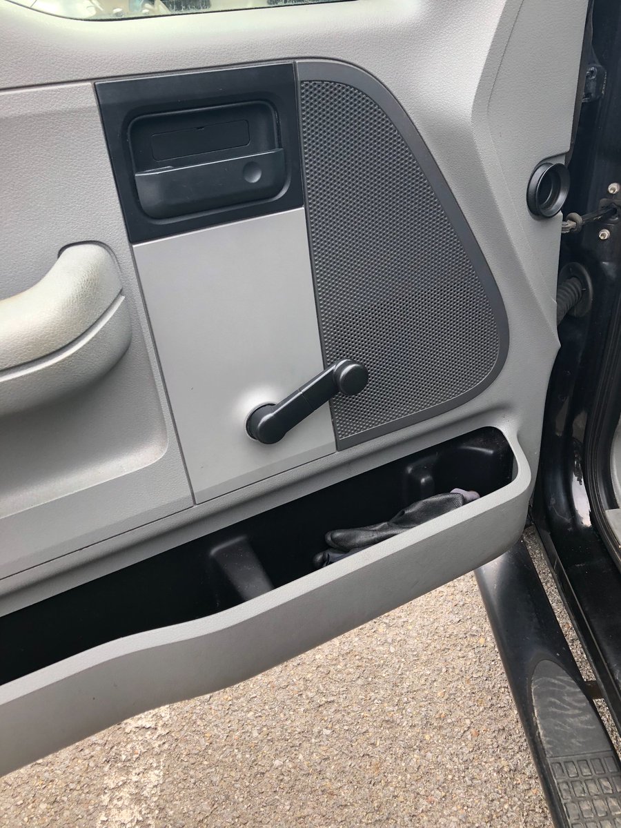 OhioDad36's tweet photo. @steveaustinBSR 
In regards to you and Teddy’s podcast here is photo proof crank windows still exist! This high quality item works the windows of my 2007 Ford F-150 STX 4x4 with 131 thousand original miles! Great podcast https://t.co/7qZTwnRzch