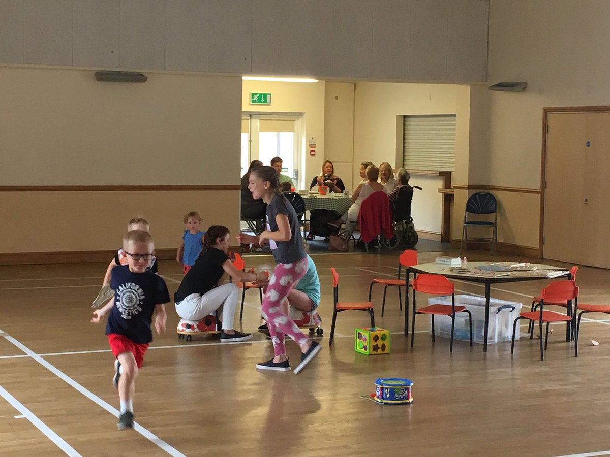 IMBridgnorth's tweet image. #backintheswing (1/4) better in time for yet more loveliness... starting w/my home benefice’s glorious (genuinely) All Age coffee morning w/dozens of favourites &amp;amp; brand new people coming &amp;amp; going &amp;amp; Eileen’s unbeatable hospitality and Sue’s b.e.a.u.t.i.f.u.l. cake! ❤️ #IMLife