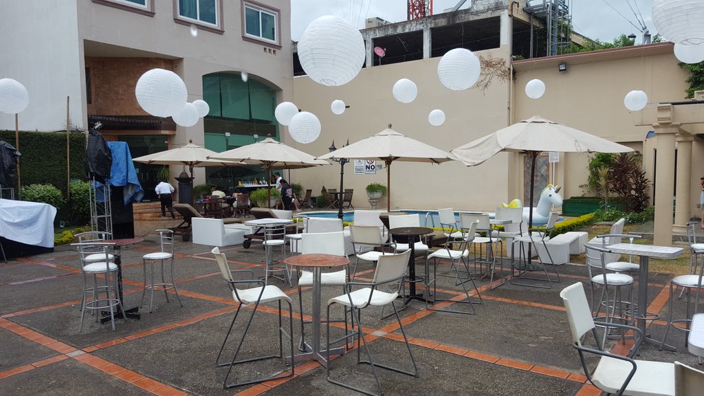 THOMPSONSECURIT's tweet photo. #FelizMiercoles Caluroso,  #AgostoMeGustasPara Para que Vengas a La #poolparty del @HVictoriapr en #PozaRica #Veracruz y Aprovechen la Barra #Libre en Bebidas @THOMPSONSECURIT Te Invita😎 https://t.co/wPg8t0CM7W