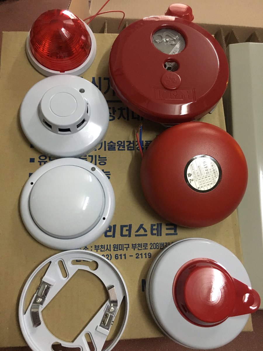 baochayhanquoc's tweet photo. VIET NAM TNT COMPANY.,LTD
Tel : 024.22625656 Fax: 024.22625656
https://t.co/hhAkkT4AsL đầu báo cháy khói LDS-D311A leaders tech, báo cháy Hàn quốc
#leaderstech, #baochayhanquoc, #densucohanquoc, #densuco, #LTD5000C, #LTD1000B, #LTPW0500D,#LTPW1000B,#LTPW2000B, #11-2, #10-27, https://t.co/NLl18Tj8la