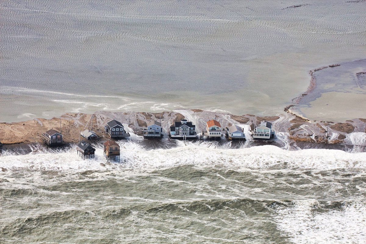 “We say it all the time: ‘It’s an amazing place to live 360 days a year. Then five other days you have no idea what’s going to happen.”

Our year-long special – “Exodus” – begins with this piece: features.weather.com/exodus/chapter…