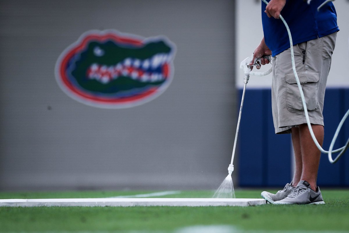 GatorsFB's tweet image. 🔜 #GatorsCamp