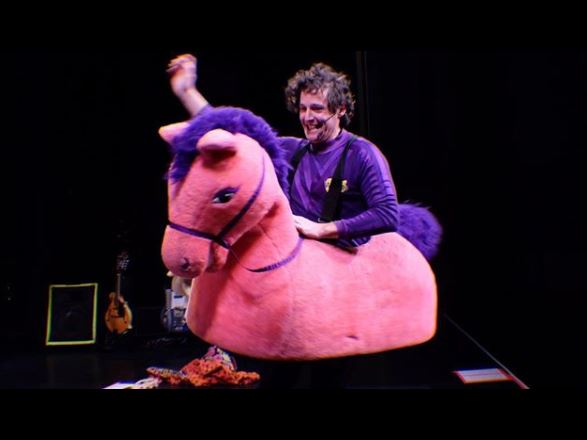 Lachy_Wiggle's tweet photo. 🐴🐴🐴 #ponso https://t.co/NlkBhdFJqI