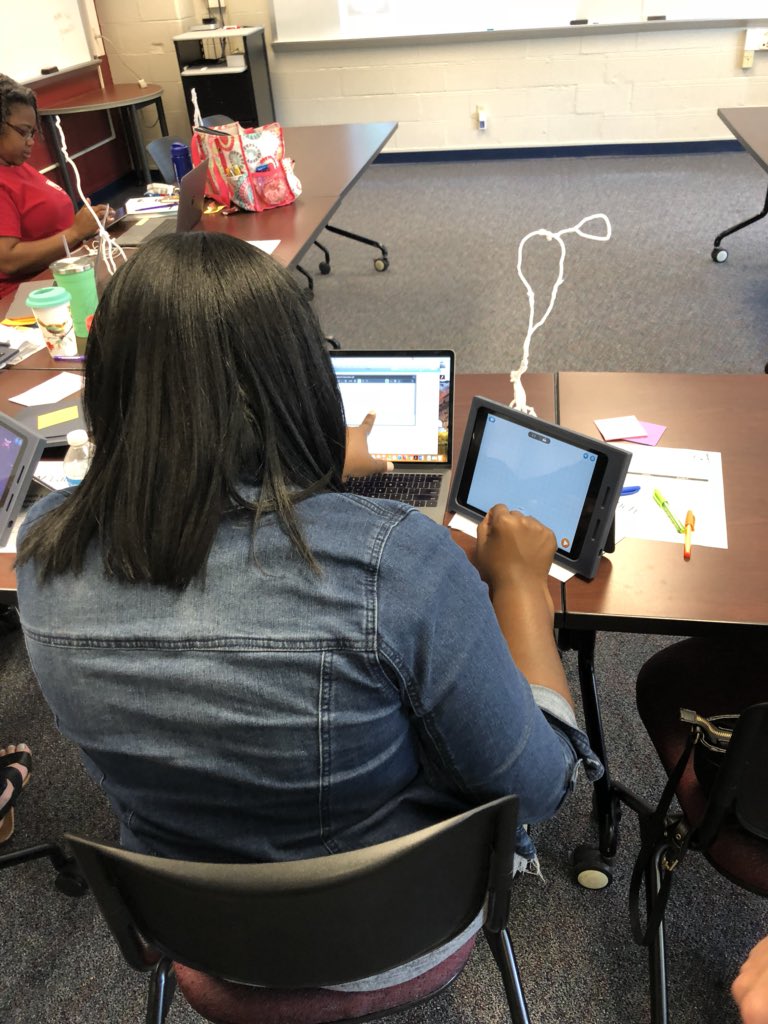 kseymour502's tweet photo. Working with new teachers is always refreshing! #pltwtraining #designprocess #beanstalkchallenge #coding @KSDLearns #ksdpd https://t.co/QcWgd0rYRQ
