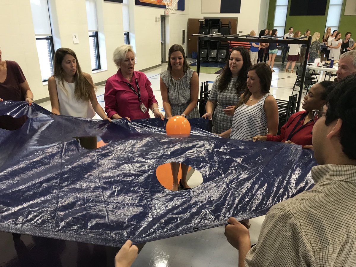 LauraRHartley's tweet photo. Team building with the best! Fun way to kick off the year! @_SBlankenship #WBLearning @MetroSchools https://t.co/z38JSDo3DC