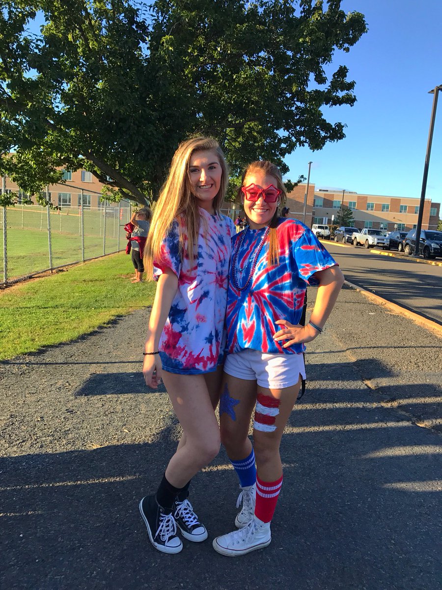 corinneleoniii's tweet photo. Happy birthday @jaynamoore15 💘🎉 hope you had an amazing day love you pretty!!💛 https://t.co/I5fqPLPkky