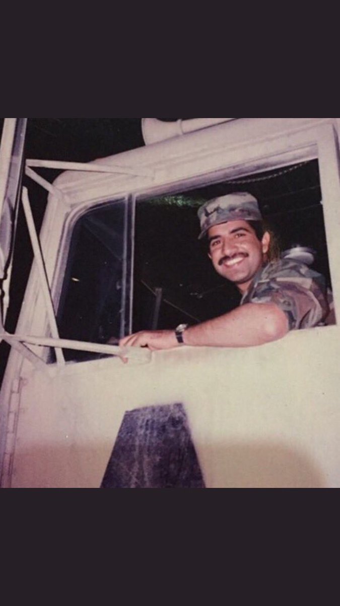 الرفيق دكتور  عوده الرويعي 
حينما كان متطوع في حرب تحرير الكويت 
<a href="/OdahAlodah/">عودة العودة الرويعي</a> 

#الغزو_العراقي_الغاشم_للكويت