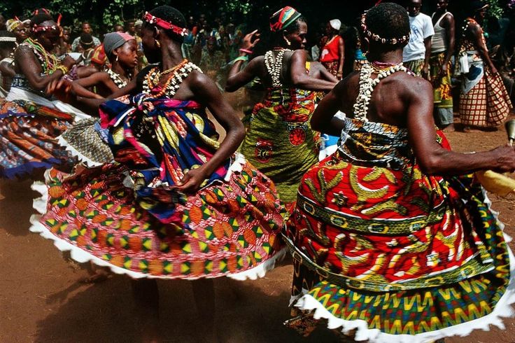 OkayAfrica's tweet photo. Sending a very special Happy Independence Day to Benin! 💃🏾 🇧🇯 https://t.co/PMhCiIO1fZ