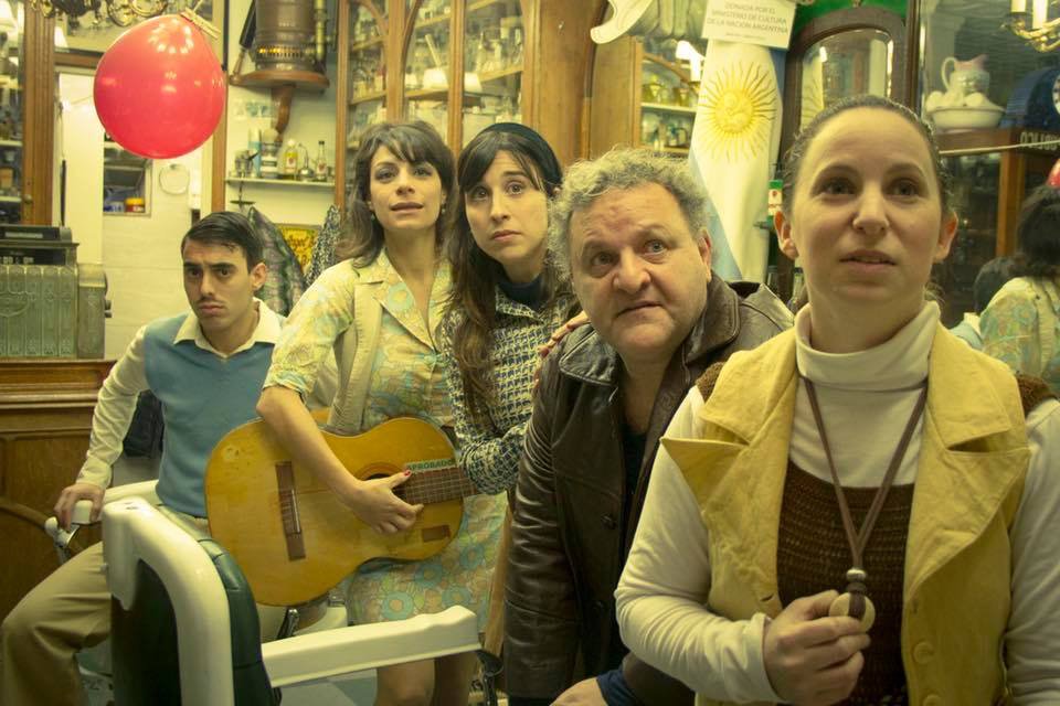 ProyectoPosadas's tweet photo. Volvemos a revolucionar la barbería! @ProyectoPosadas viernes 21.30 h Reserva tu lugar al 1153 175 1597 https://t.co/XKmOM3vLKu