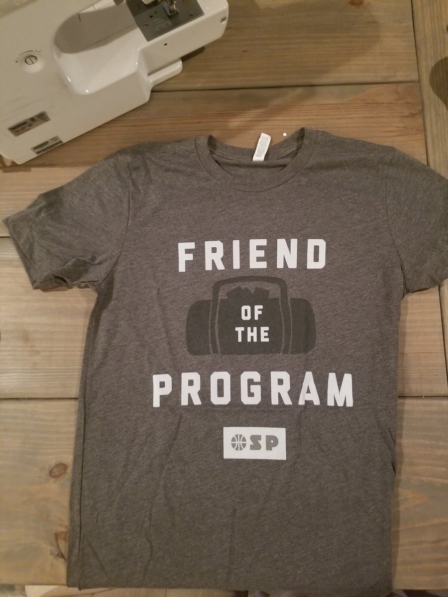PopcornKnife's tweet image. This was suppose to come yesterday on my birthday but got delivered today instead. Just in time for the peak of college basketball: August. @oneshiningpod #FriendOfTheProgram