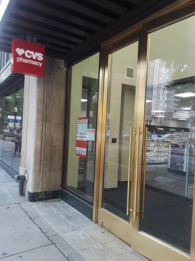 LoveU2LifeCC's tweet photo. I just visited the brand new @cvspharmacy ...the ONLY full service convenience store in Downtown Fort Worth!!! It is lovely. I've been watching construction. You should see it! #TheHeartCoach #HOWLifeCenter #Loveu2Life #iTEAMLikeAGirl https://t.co/UllocewNzH