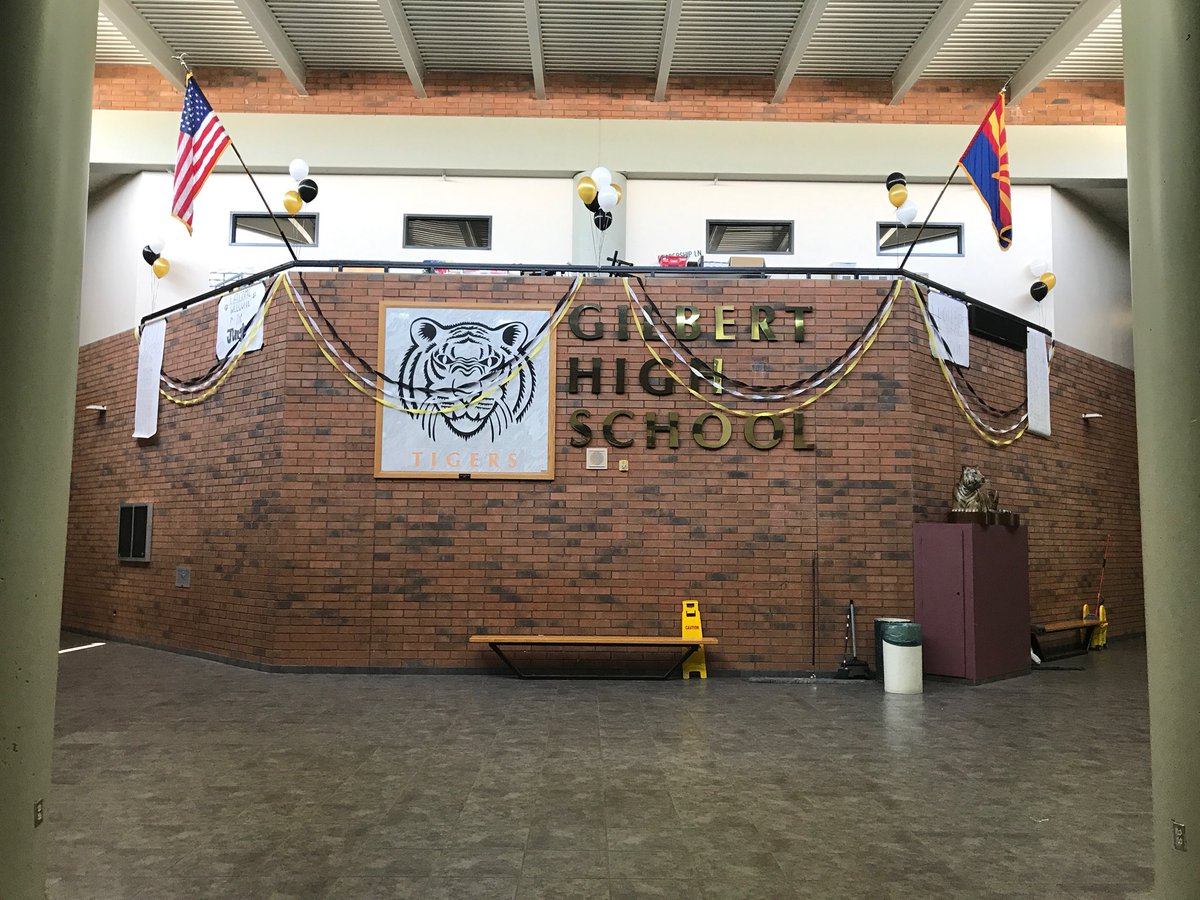 GHSTCrew's tweet image. What’s up GHS!! We have a reminder for you...
ALL GRADE LEVELS MUST PICK UP THEIR BLUE SCHEDULE BEFORE SCHOOL STARTS (freshmen schedules are in the auditorium).
Good luck tomorrow !! #itisokayifugetlost