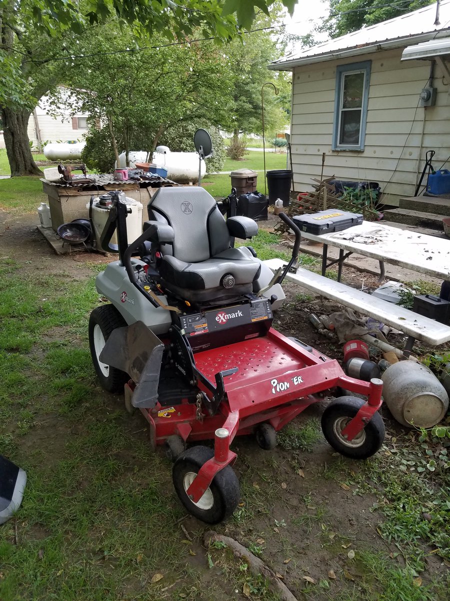 FosheeJohn51's tweet photo. ICYMI: Just recently, Foshee Lawn Care Service made some major ๐ investments into the business in order to help make my business more efficient and have my customers' lawns get a better #SignatureCut. #FosheeLawnCareService #TheMTCGrassAssassin https://t.co/KjwgrYcAfn