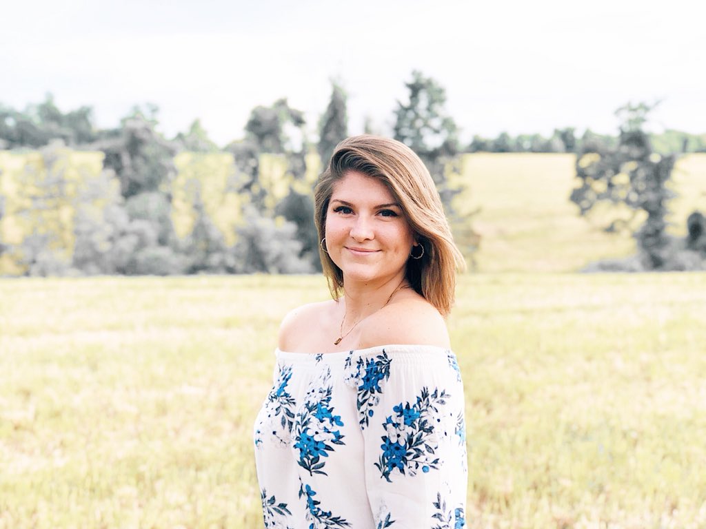 #whypiphiwednesday Piphi has opened so many doors for me and has brought me my people, &amp; for that i will be forever grateful! 💕@annebecker_