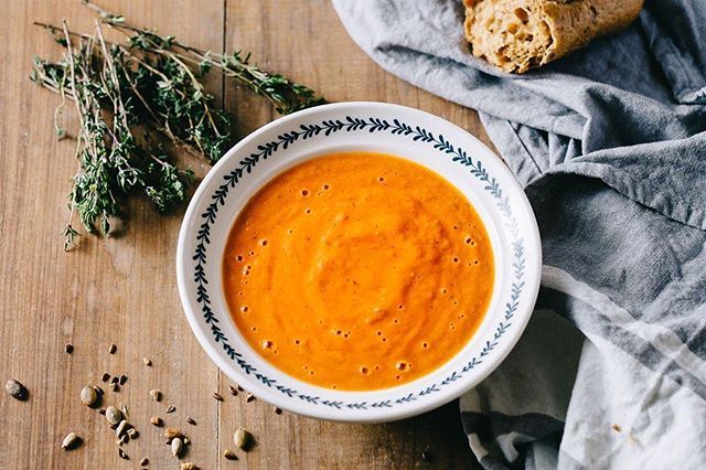 Creamy vegan tomato and pepper soup. This soup is souper yummy!! 😜 It is a firm favourite with my little weegans. Enjoy! 🤗 ift.tt/2JqbHin 
#vegan #tomato #pepper #soup #vegankids #weegans #kidapprovedfood #vegansoup #plantbased #plantpowere… ift.tt/2LV5BYh