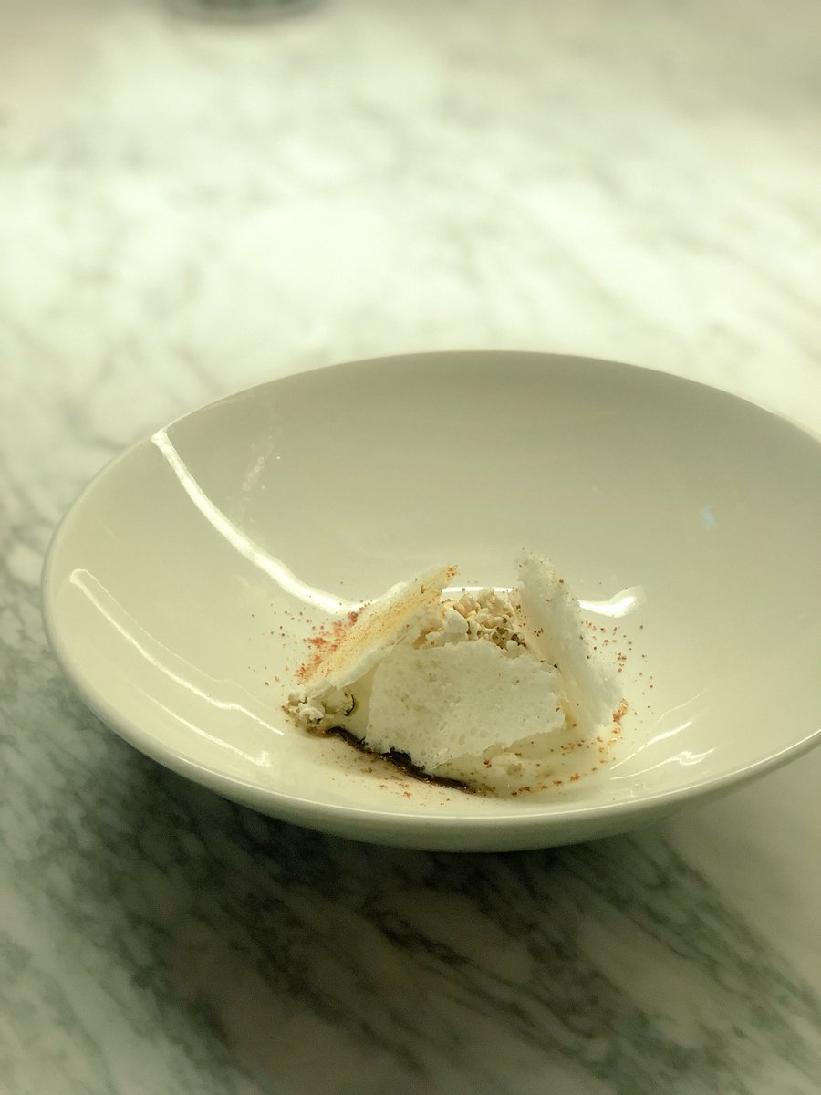 kissacastaneda's tweet photo. Happening tonight: #Kimme X #HeyHandsome four hands featuring dishes such as Iberico pluma, apple butter and buah keluak 👌 #kissaeats https://t.co/NZ8aF5Zbts