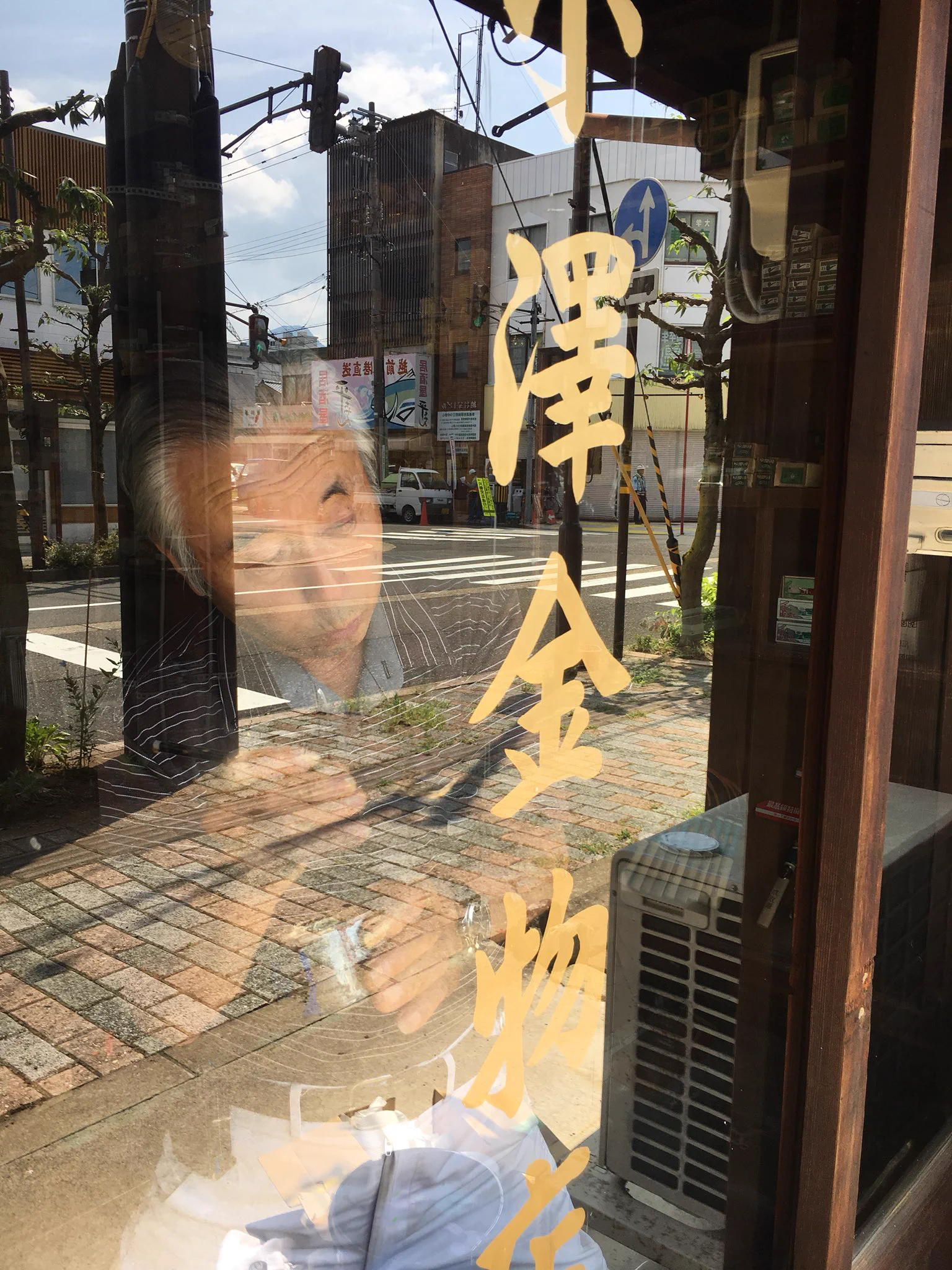 日本の職人さんは素晴らしい！！手書き看板屋さんの技術が神業だったww