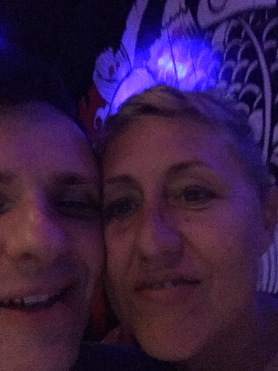 yorbeautfl's tweet photo. #ConsiderItAComplimentWhen your boo looks like a friends exhusband. https://t.co/xN5oT1iZtC