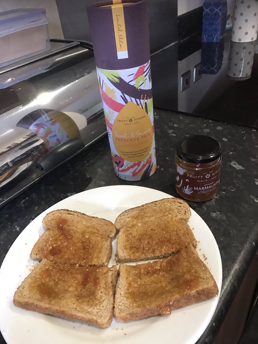brewyorkbeer's tweet image. Start the day as you mean to go on! Hoptimist marmalade on toast! From the amazing @fruitykitchen check out this 10th anniversary gift set with 3 x Brew York beer preserves! Available now @brewyorktaproom