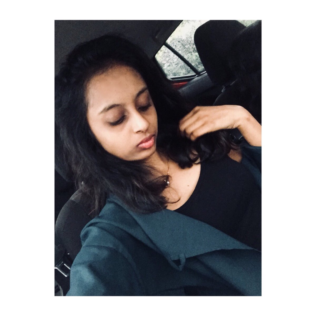 vibeswithsha's tweet photo. My first post in Twitter ๐Donโt Judge My Story On The Chapter You Walked In ๐โจ๐ฅ
.
.
#loveyourself #love #bebrave #staystrong #bestrong #gg99 #gethugang99 #malaysian #indian #tamilzhan #muser #tweet #pretty #beautifulme #proudofmyself #support https://t.co/2TlnpHFvo9